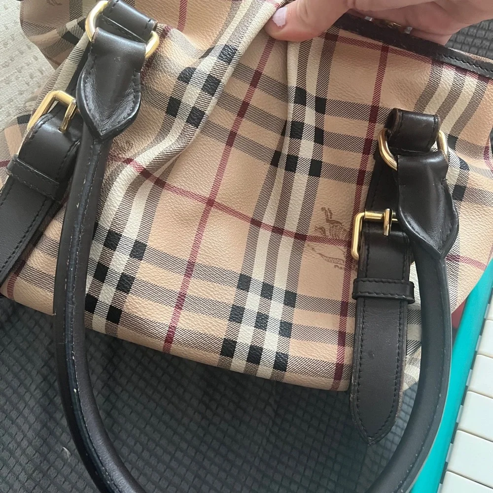 Burberry Northfield Tote - Picture 9 of 9